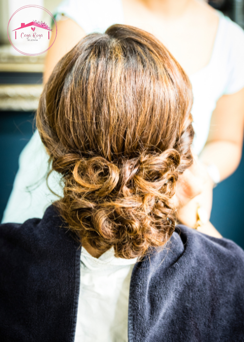 Maquiagem e Penteados