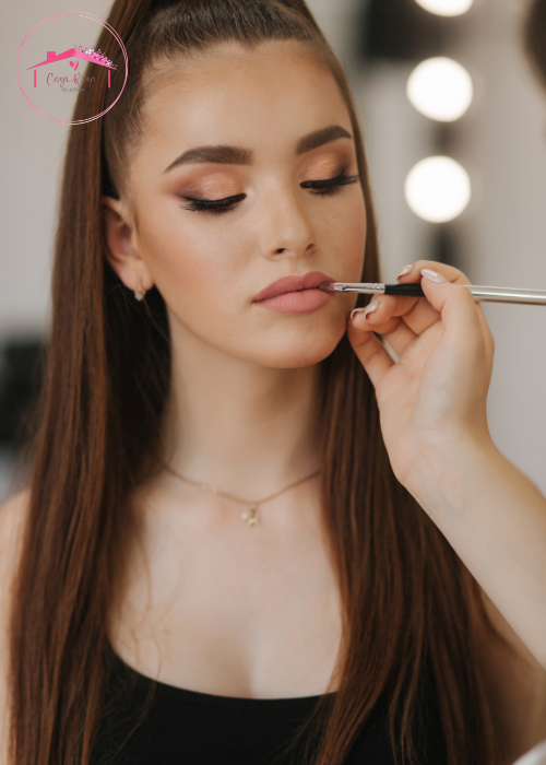 Maquiagem e Penteados