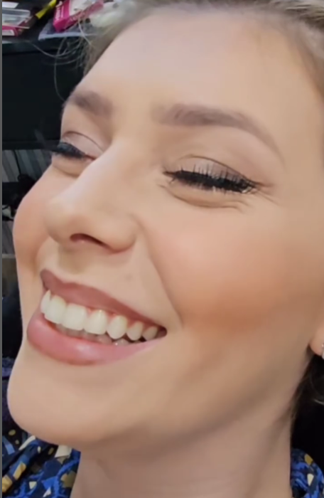 Maquiagem e Penteados