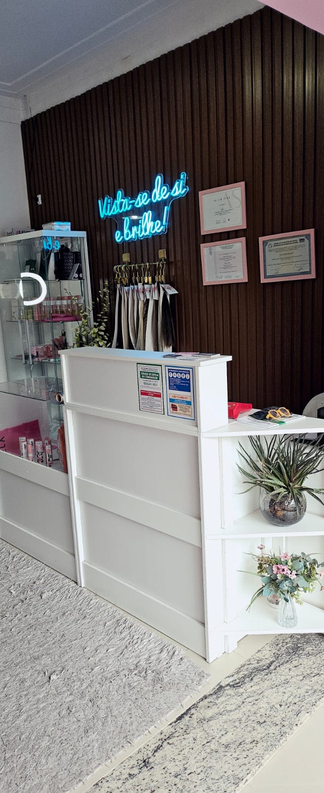 Salão de Beleza no Cambuí | Mechas, Corte, Hidratação Salão de Beleza no Cambuí | Mechas, Corte, Hidratação