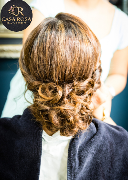 Maquiagem e Penteados